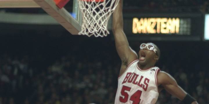 Wearing glasses during basketball match